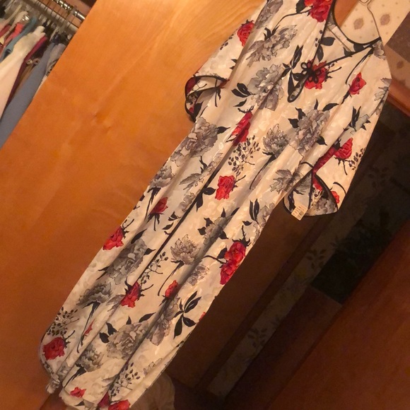 Dress - Picture 2 of 4